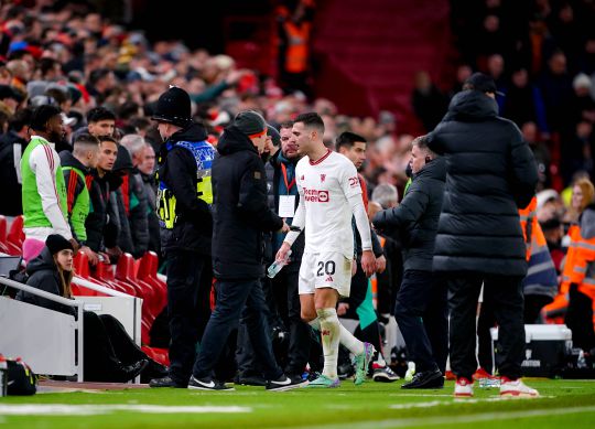 Diogo Dalot expulso no último minuto e fica furioso (vídeo)