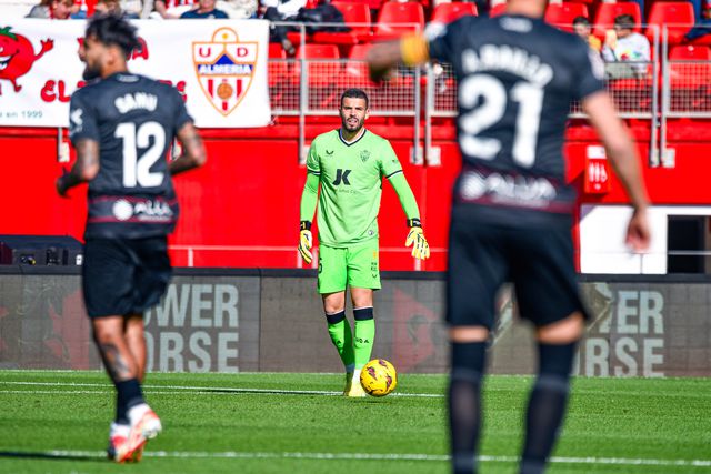 Almería de Luís Maximiano continua em sérias dificuldades