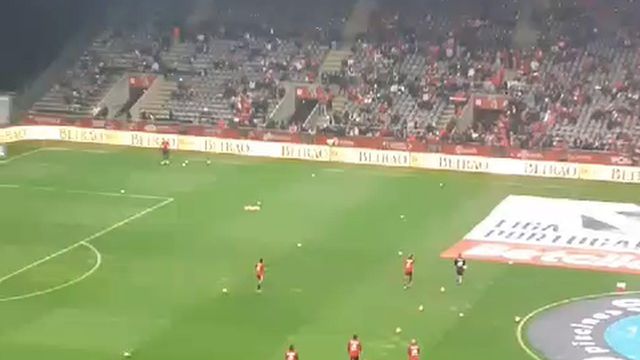 A entrada do Benfica para o aquecimento