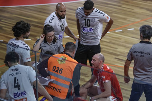Capitão do Benfica Hugo Gaspar recebeu cartão branco por auxiliar adversário