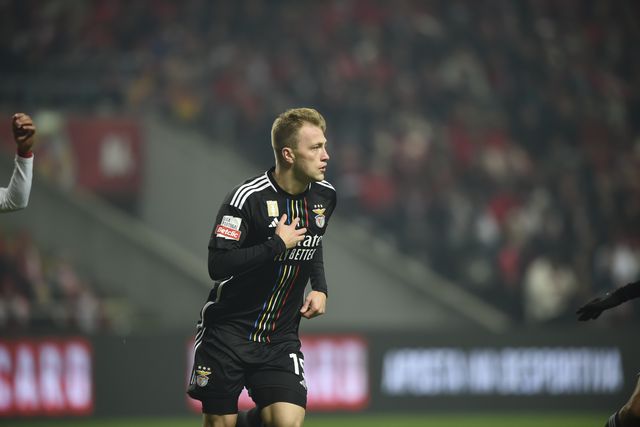 Tengstedt: «Marcar cedo deu-nos confiança, foi vitória muito importante do Benfica»