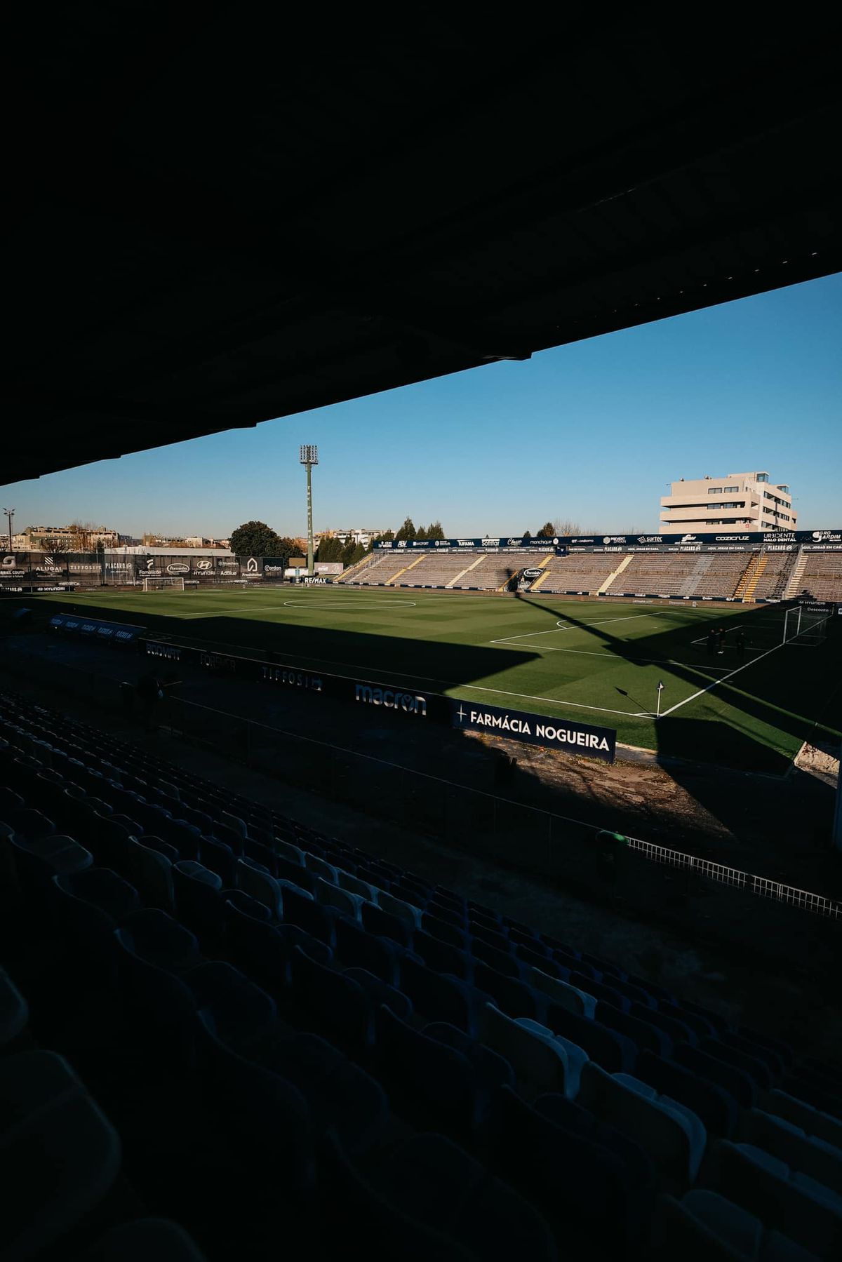 assistir Famalicão e Estoril ao vivo transmissão 17 dezembro