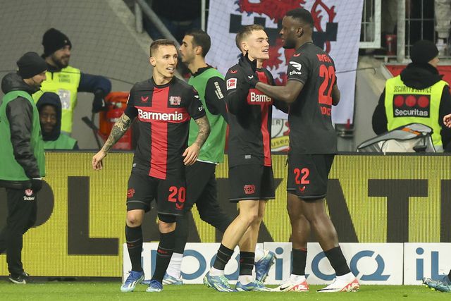 Bundesliga: líder Leverkusen goleia e continua invicto