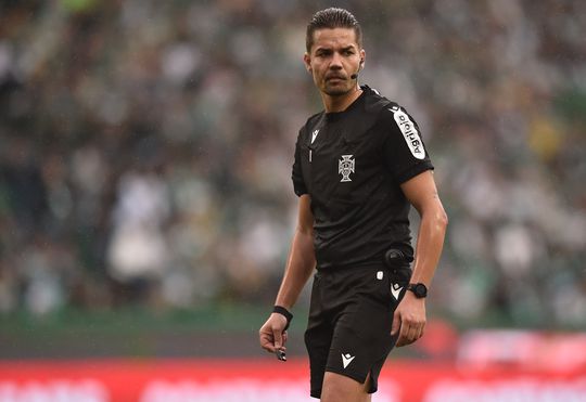 Nacional-Benfica: trocas de VAR e AVAR