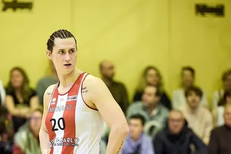 Julie diz que recebe insultos nas redes sociais e nos pavilhões. Instagram Julie Tetart