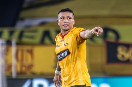 Mario Pineida jogava no Barcelona SC