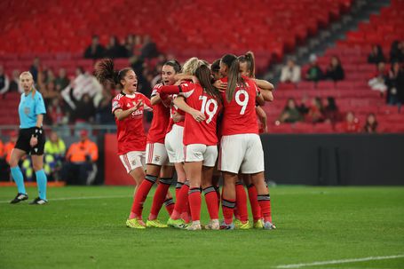 O Benfica terminou a participação na Champions feminina com um empate com o PSG, na Luz. Foto: IMAGO