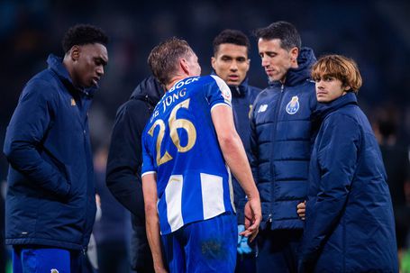 Luuk de Jong vai ser operado nos Países Baixos