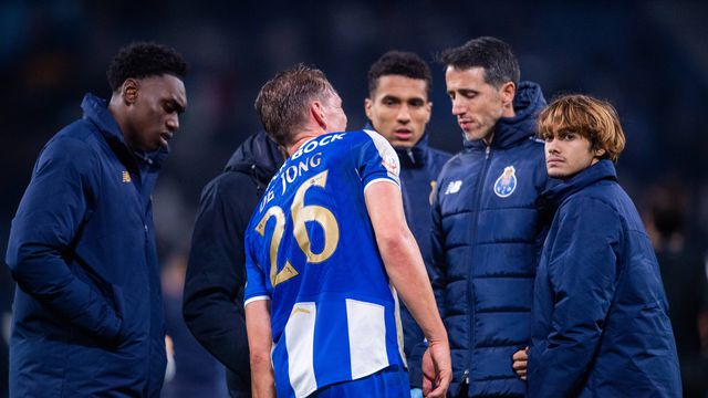 Luuk de Jong vai ser operado nos Países Baixos