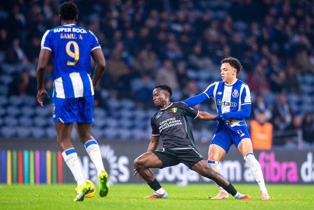 Camisola 63 do emblema da Reboleira bateu-se bem no reduto do líder da Liga