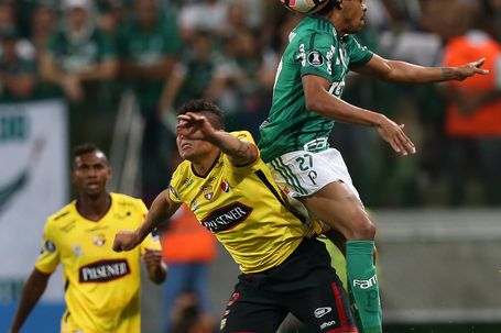 Mario Pineida jogava no Barcelona SC