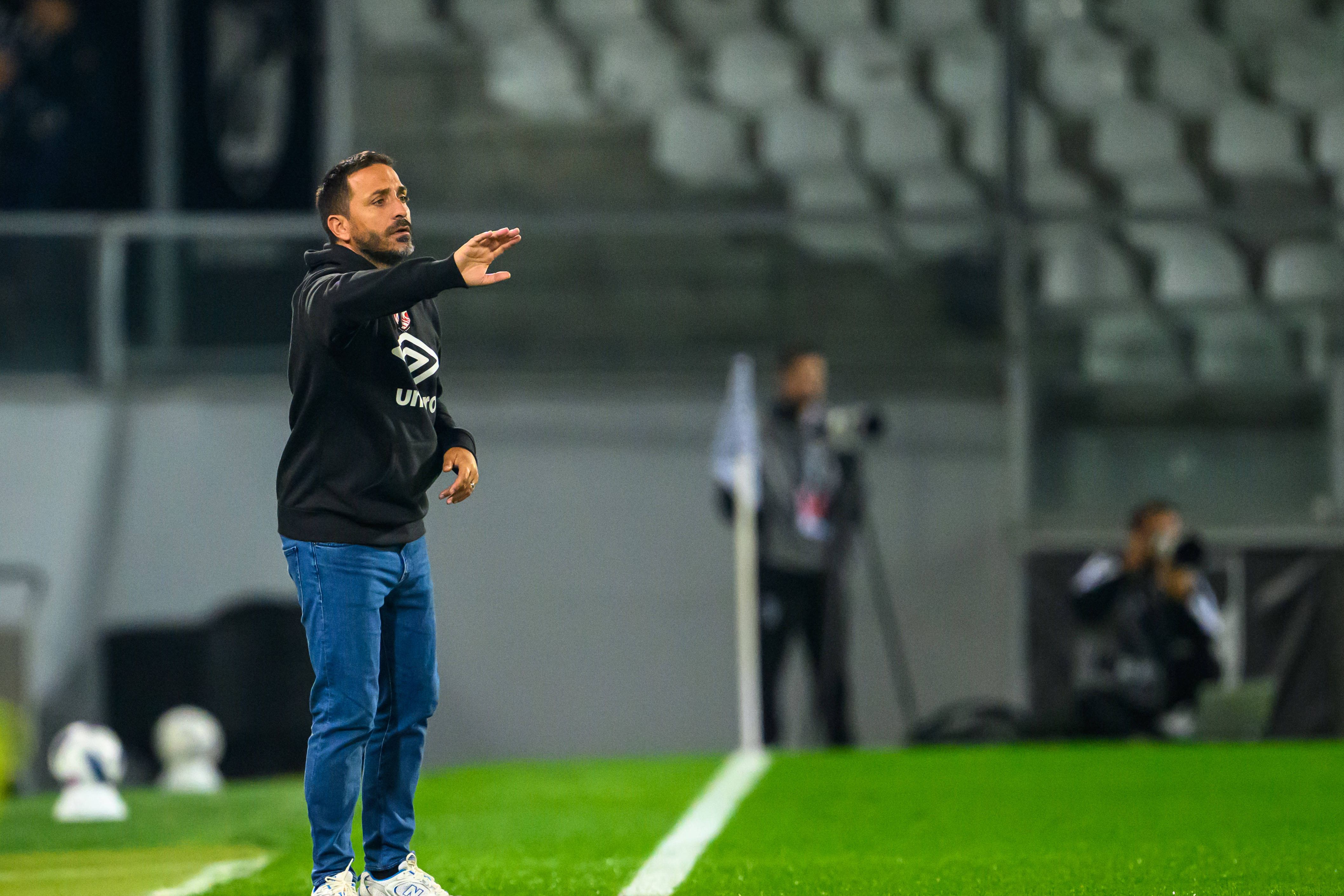 Vasco Matos, treinador do Santa Clara