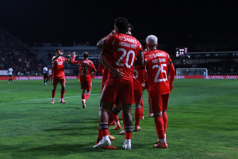 Festejos do Benfica depois do golo de Richard Ríos - Foto: Carlos Vidigal Jr. / Kapta+