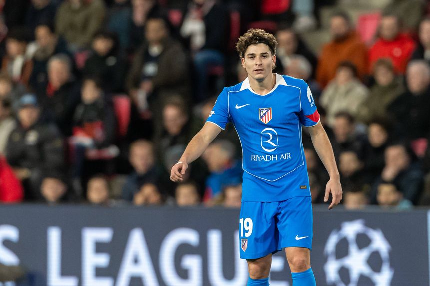 Julian Álvarez deverá custar mais de 100 milhões de euros aos 'blaugrana'