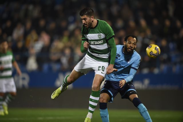 VÍDEO: Paulinho viu empate ser-lhe anulado por... 12 centímetros