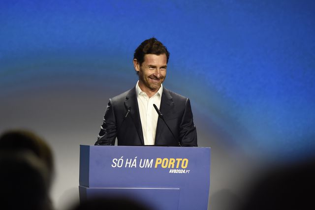 Página de Instagram de Villas-Boas desativada por denúncias