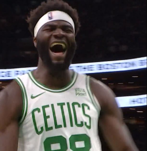 Neemias com minutos e impacto (que o diga Wembanyama) na 20.ª vitória dos Celtics em casa (vídeo)