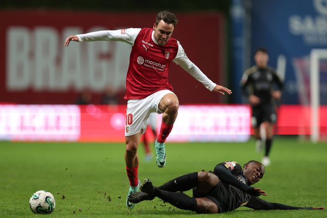 Mercado: Olympiakos volta à carga por André Horta