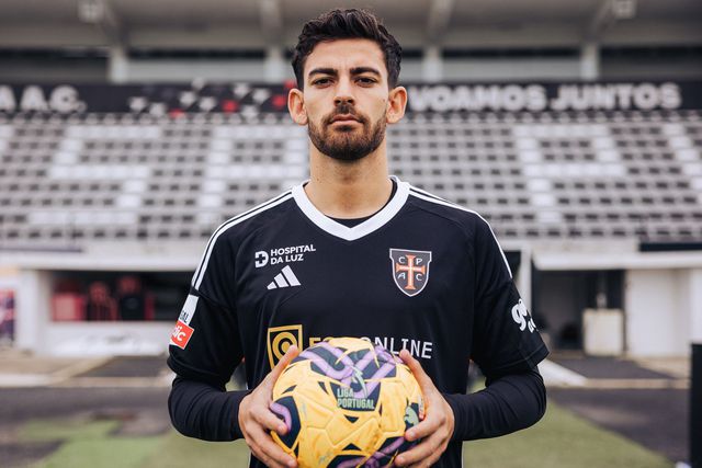 Mercado (oficial): Lameiras apresentado no Casa Pia, com ligação de época e meia