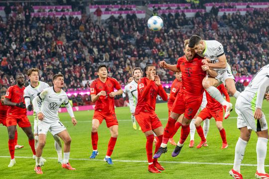 VÍDEO: Tiago Tomás assiste na derrota do Wolfsburgo em casa do Bayern