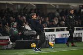 Antonio Conte, treinador do Nápoles, na área técnica durante o jogo com a Atalanta