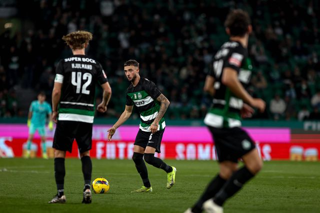 Zeno Debast foi médio centro para Rui Borges em Vila do Conde