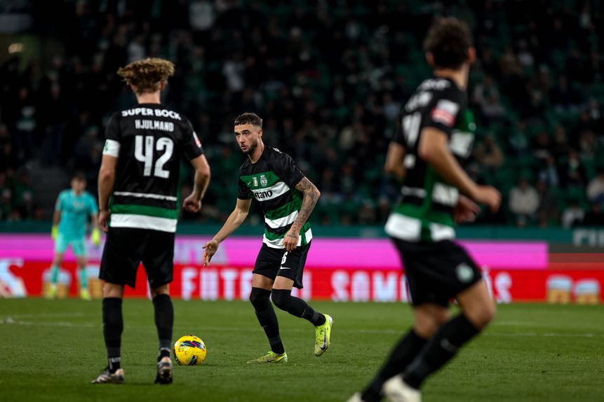 Zeno Debast foi médio centro para Rui Borges em Vila do Conde