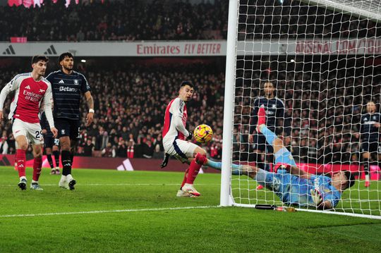 Premier League: Arsenal perdoa e perde dois pontos com o Aston Villa