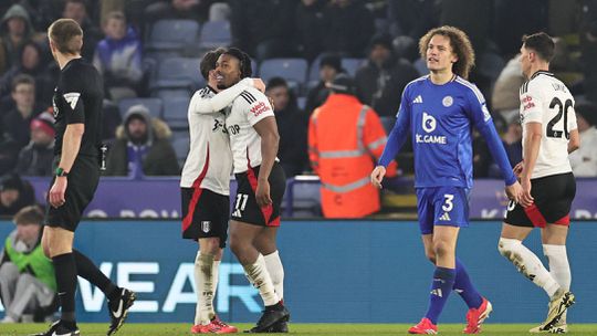 VÍDEO: Fulham de Marco Silva afunda ainda mais o Leicester (resumo)