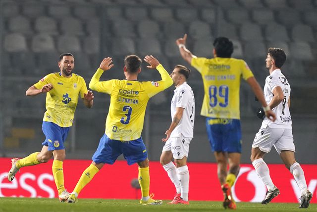 V. Guimarães-Arouca: mais um empate para os conquistadores