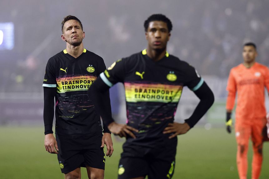 Luuk de Jong e Flamingo não esconde desilusão após derrota