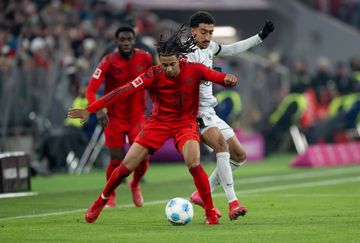 Tiago Tomás assiste, mas não evita derrota do Wolfsburgo contra o Bayern