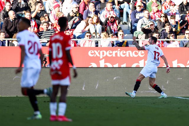 Saúl Ñíguez festeja golo ao Girona