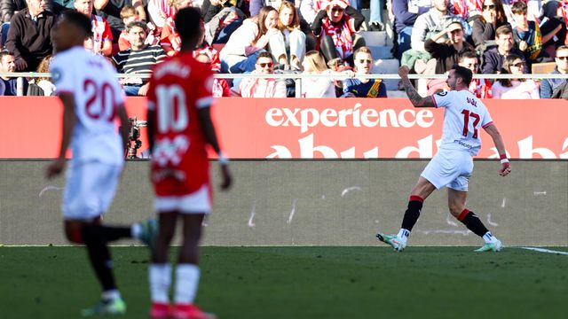 Saúl Ñíguez festeja golo ao Girona