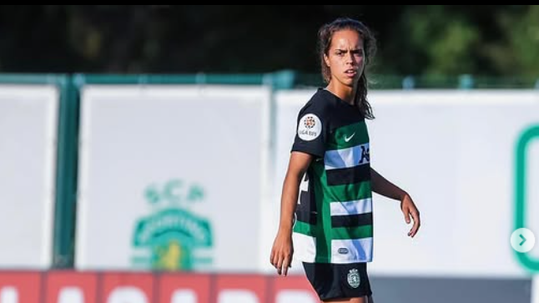 Sporting empresta duas jogadoras