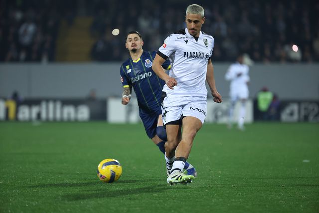 Rodrigo Abascal com Borja Sainz por perto - Foto: Imago