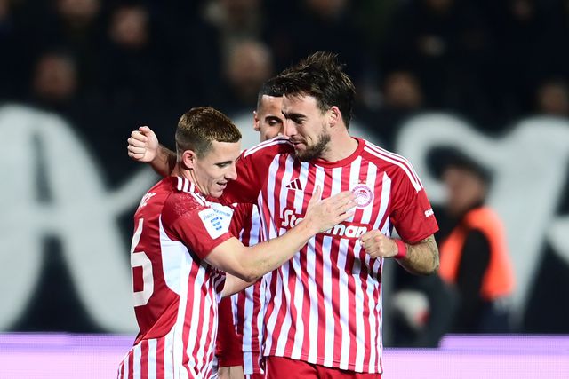 Olympiakos goleia PAOK com golos de Podence e Fran Navarro