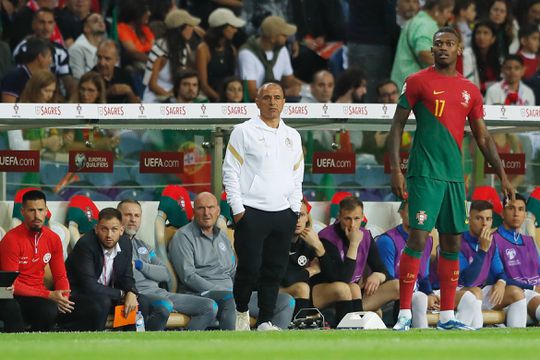 Nápoles preparado para adeus de Mazzarri e o terceiro treinador da época