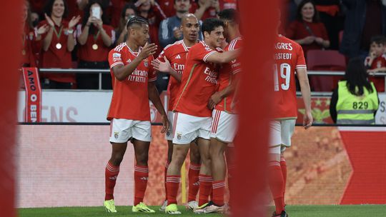 VÍDEO: Neres inaugura o marcador para o Benfica numa jogada de insistência