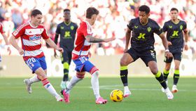 La Liga: Almería de Maximiano empata em Granada e continua sem vencer
