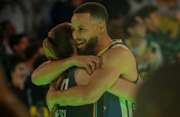 All-Star da NBA: Curry vence Ionescu em duelo inédito de três pontos (vídeos)
