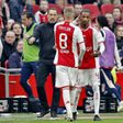 Treinador do Ajax lamenta a «falta de qualidade» da equipa