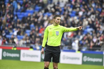 Árbitro francês no Roma-FC Porto