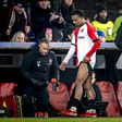 Quinten Timber saiu lesionado frente ao Milan e confirmou-se o pior cenário
