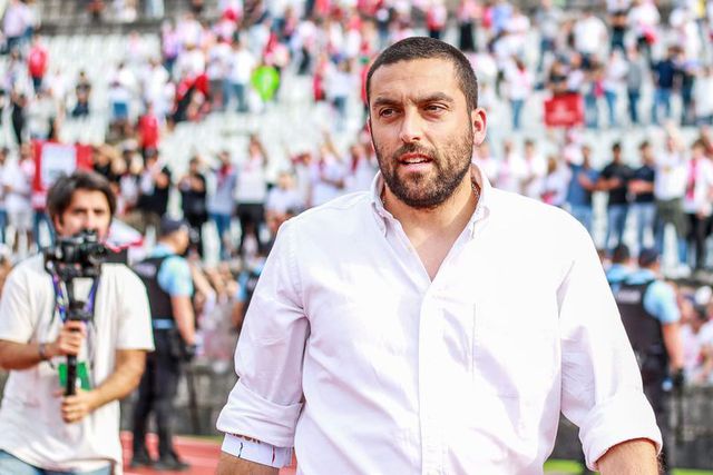 Vasco Botelho da Costa tem feito um excelente trabalho ao serviço do Alverca e está na mira do Santa Clara para a possível sucessão a Vasco Matos