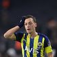 Mesut Ozil vestiu a camisola do Fenerbahçe em 2020/2021 e 2021/2022