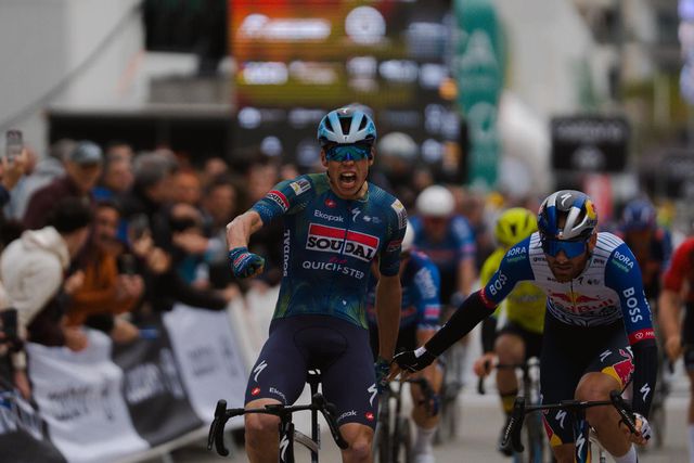 Volta ao Algarve: «Uma vitória muito especial» para Paul Magnier