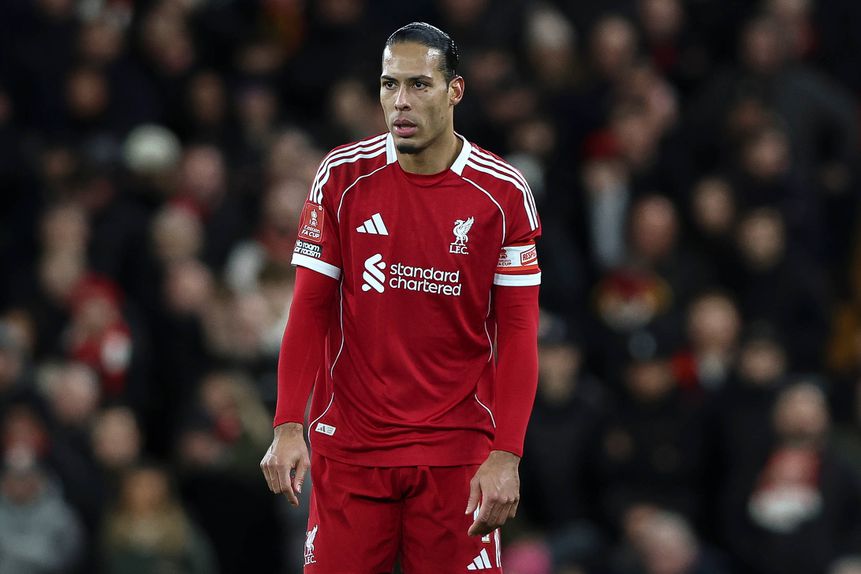 Virgil van Dijk é o capitão do Liverpool desde 2023, após a saída de Henderson