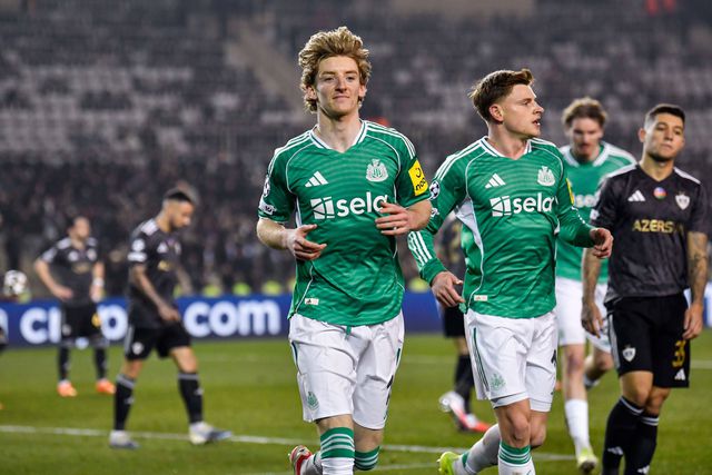 Anthony Gordon foi a estrela do jogo em Baku - Foto: IMAGO