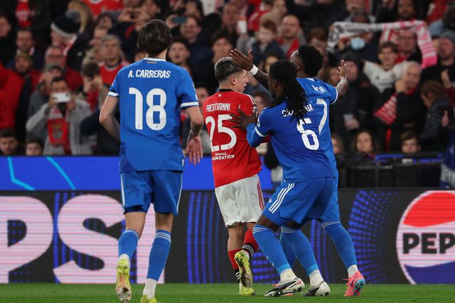 Momento de enorme tensão protagonizado por Prestianni (Benfica) e Vinícius Júnior (Real Madrid)